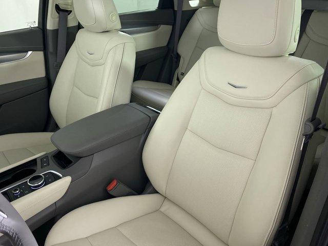 new 2025 Cadillac XT5 car, priced at $48,915