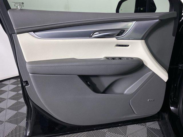 new 2025 Cadillac XT5 car, priced at $48,915