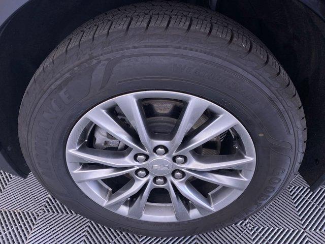 used 2022 Cadillac XT5 car, priced at $30,490
