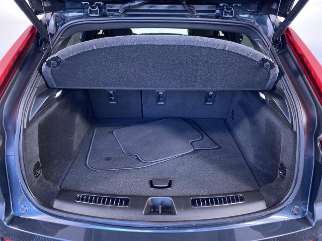 used 2020 Cadillac XT4 car, priced at $25,990