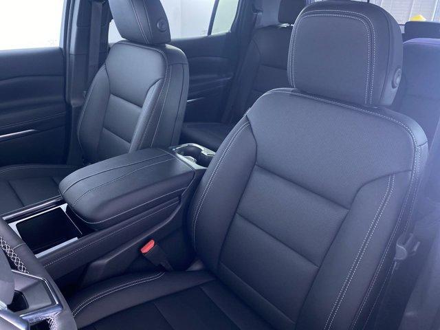 new 2025 Chevrolet Traverse car, priced at $45,629