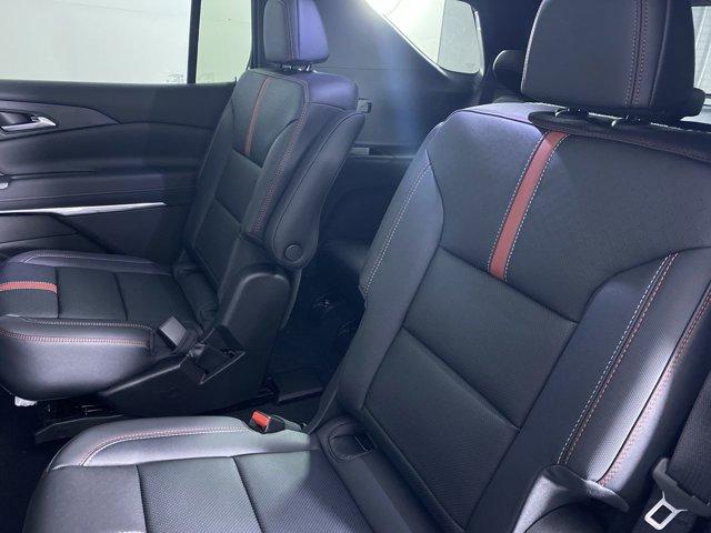 new 2026 Chevrolet Traverse car, priced at $60,060