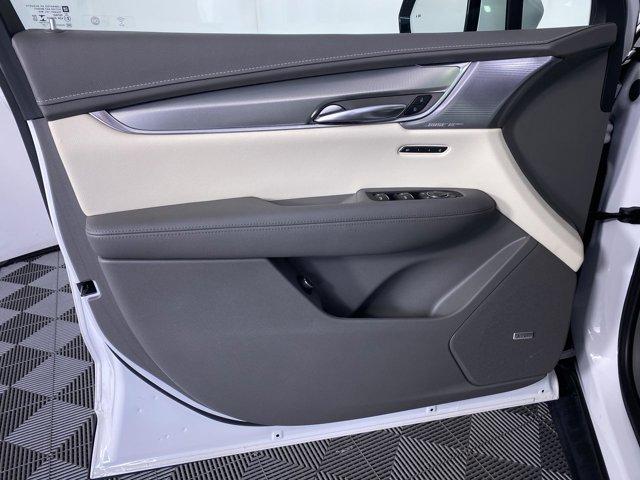 used 2022 Cadillac XT5 car, priced at $35,490
