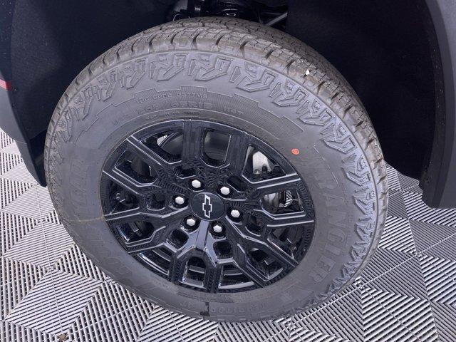 new 2025 Chevrolet Colorado car, priced at $39,989