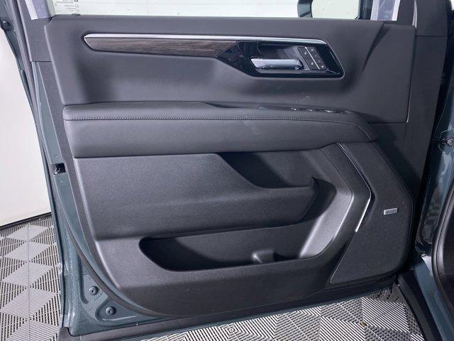 new 2026 Chevrolet Suburban car