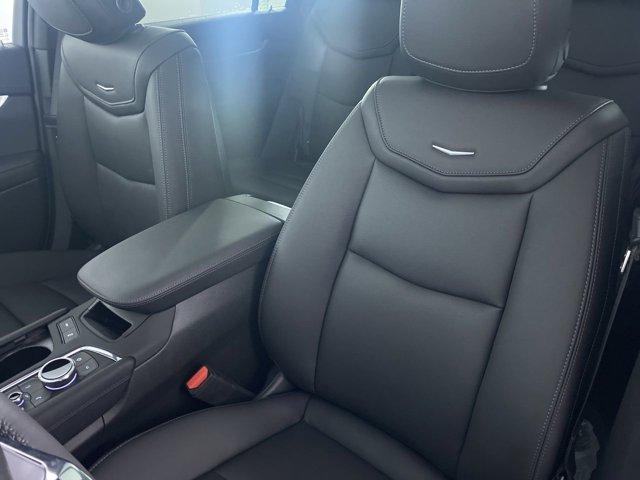 new 2025 Cadillac XT6 car, priced at $54,234