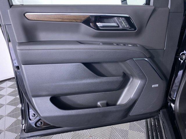 new 2025 Chevrolet Suburban car, priced at $91,494
