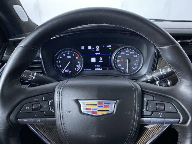 used 2024 Cadillac XT6 car, priced at $51,990