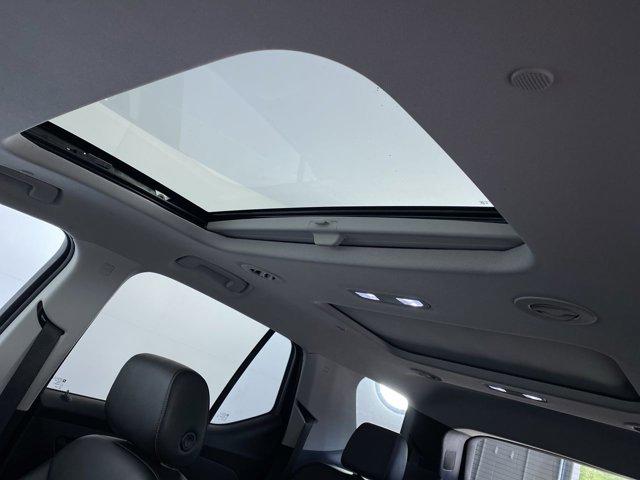 used 2021 Chevrolet Traverse car, priced at $23,790