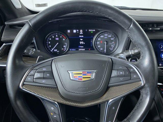 used 2021 Cadillac XT5 car, priced at $37,990