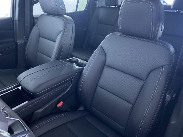 new 2025 Chevrolet Traverse car, priced at $44,359