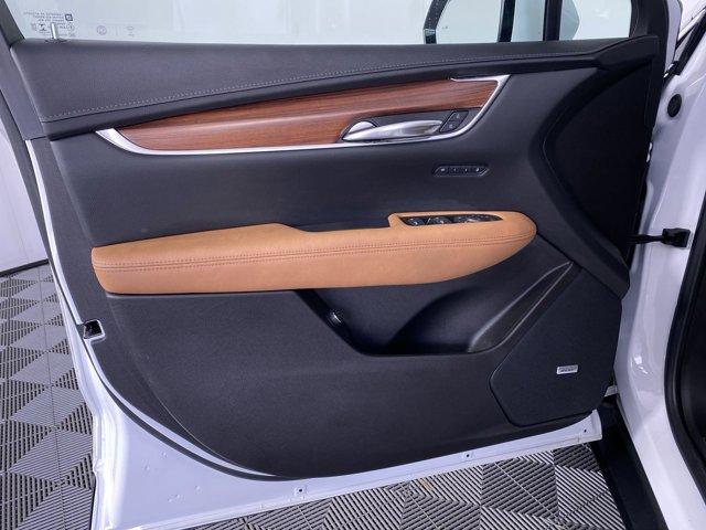 used 2022 Cadillac XT5 car, priced at $33,990