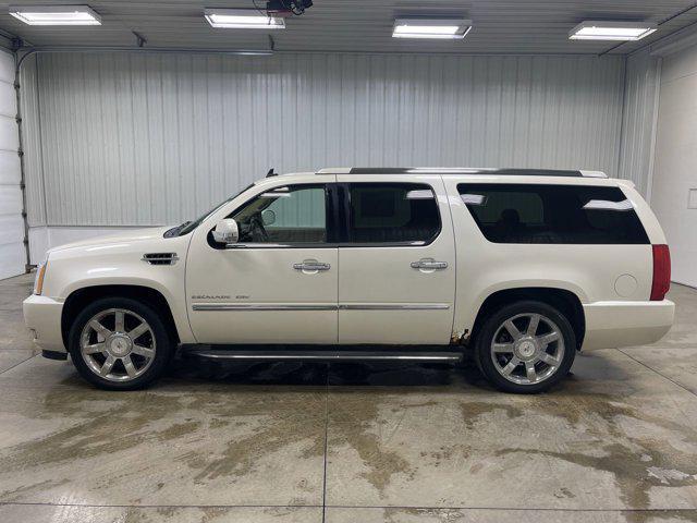 used 2010 Cadillac Escalade ESV car, priced at $12,544