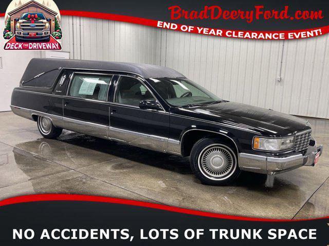 used 1995 Cadillac Fleetwood car, priced at $6,999