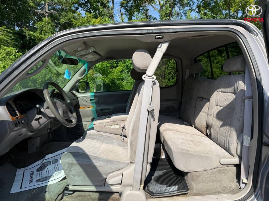 used 2002 Toyota Tundra car, priced at $9,525