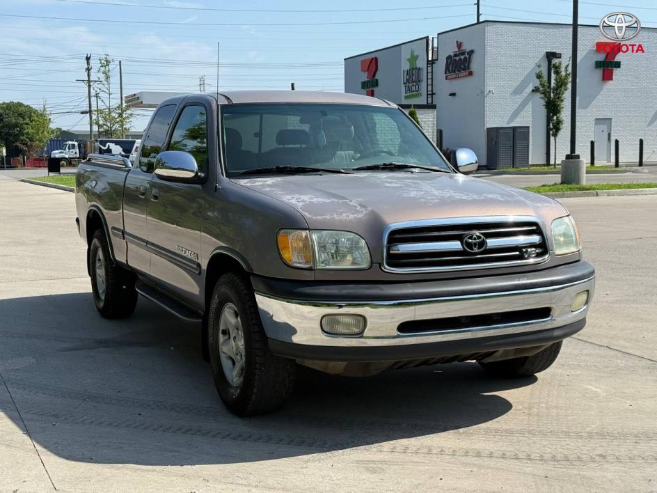 used 2002 Toyota Tundra car, priced at $9,525
