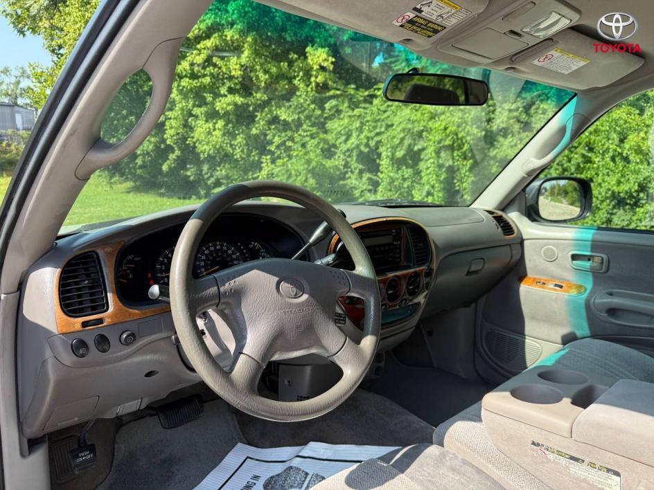 used 2002 Toyota Tundra car, priced at $9,525