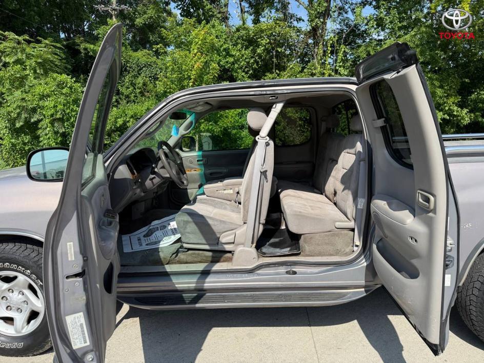 used 2002 Toyota Tundra car, priced at $9,525