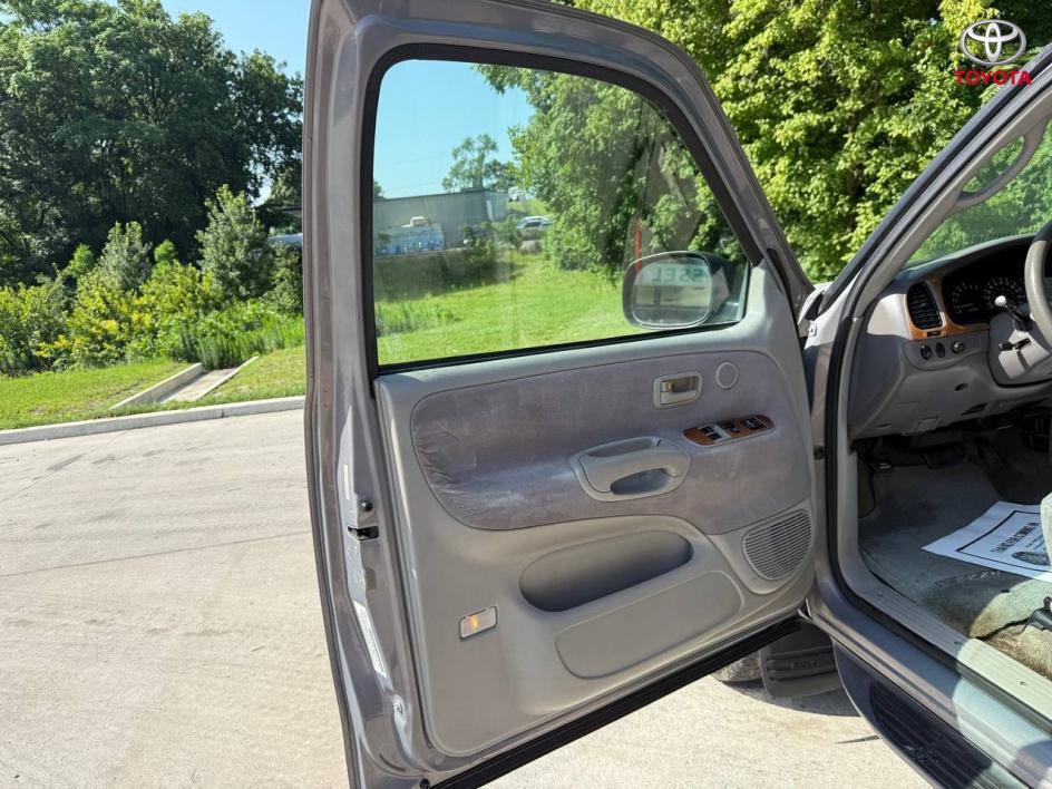 used 2002 Toyota Tundra car, priced at $9,525