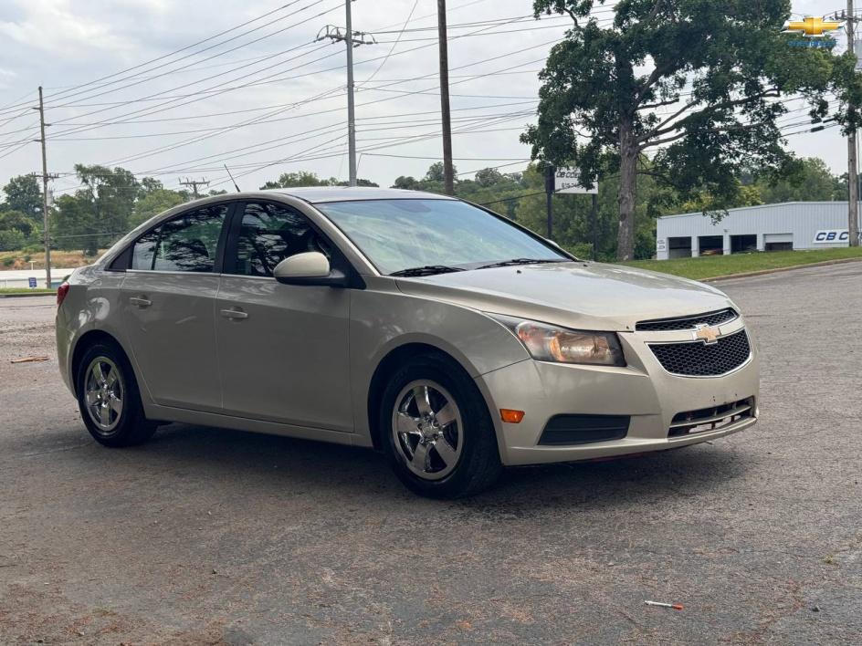 used 2014 Chevrolet Cruze car, priced at $4,800
