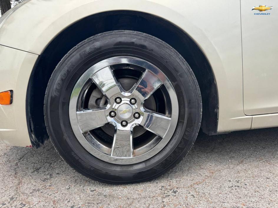 used 2014 Chevrolet Cruze car, priced at $4,800