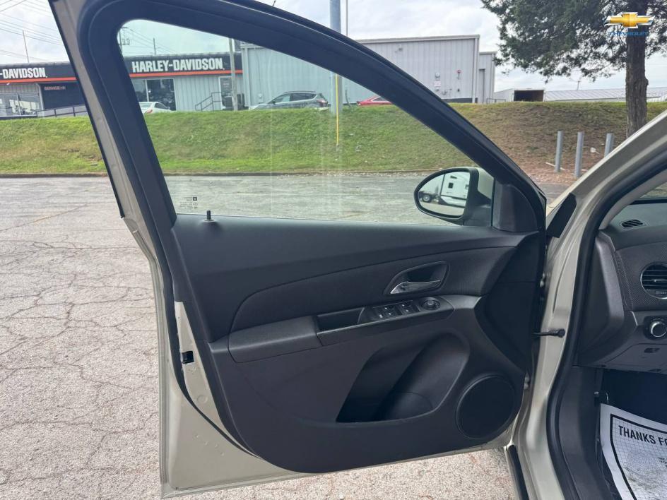 used 2014 Chevrolet Cruze car, priced at $4,800