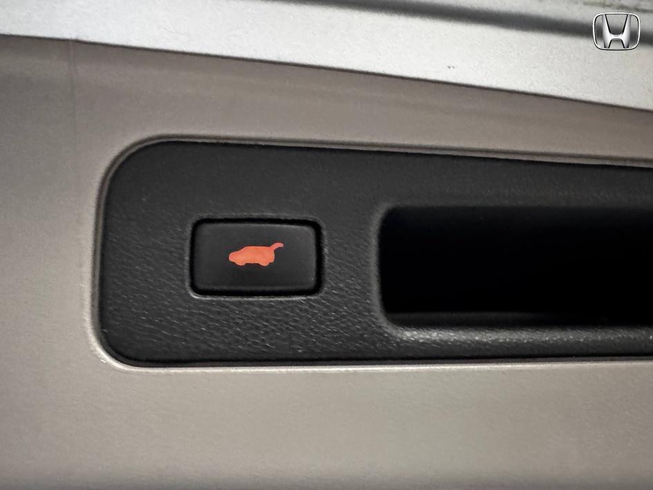 used 2015 Honda Pilot car, priced at $9,888