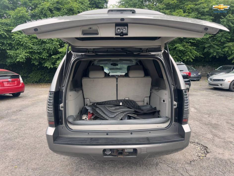 used 2007 Chevrolet Suburban car, priced at $4,999