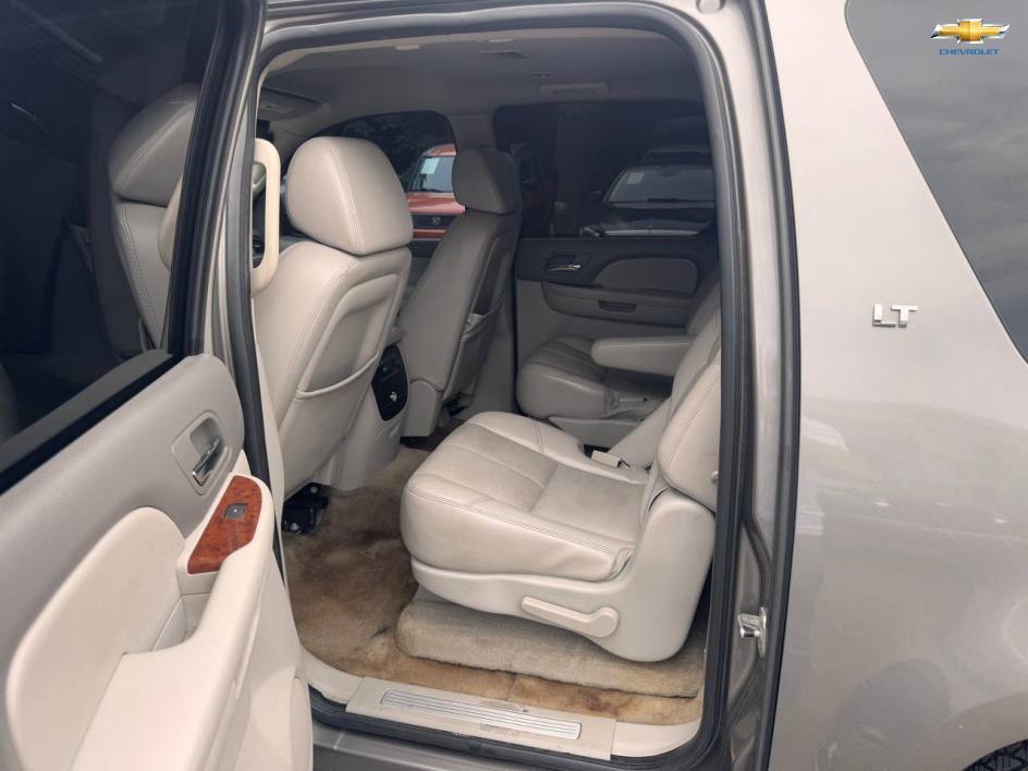 used 2007 Chevrolet Suburban car, priced at $4,999