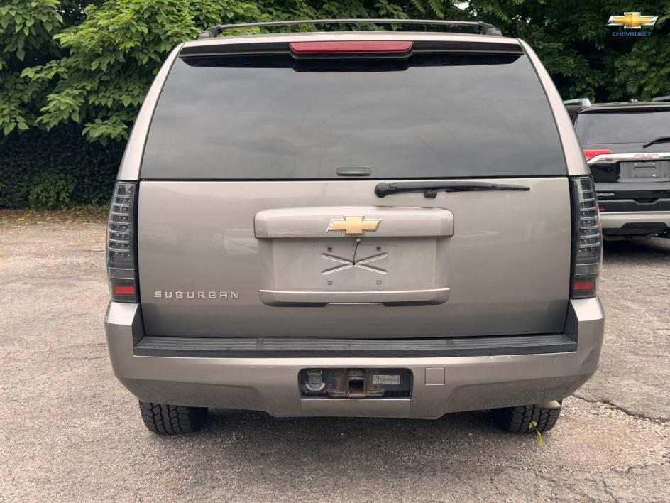 used 2007 Chevrolet Suburban car, priced at $4,999