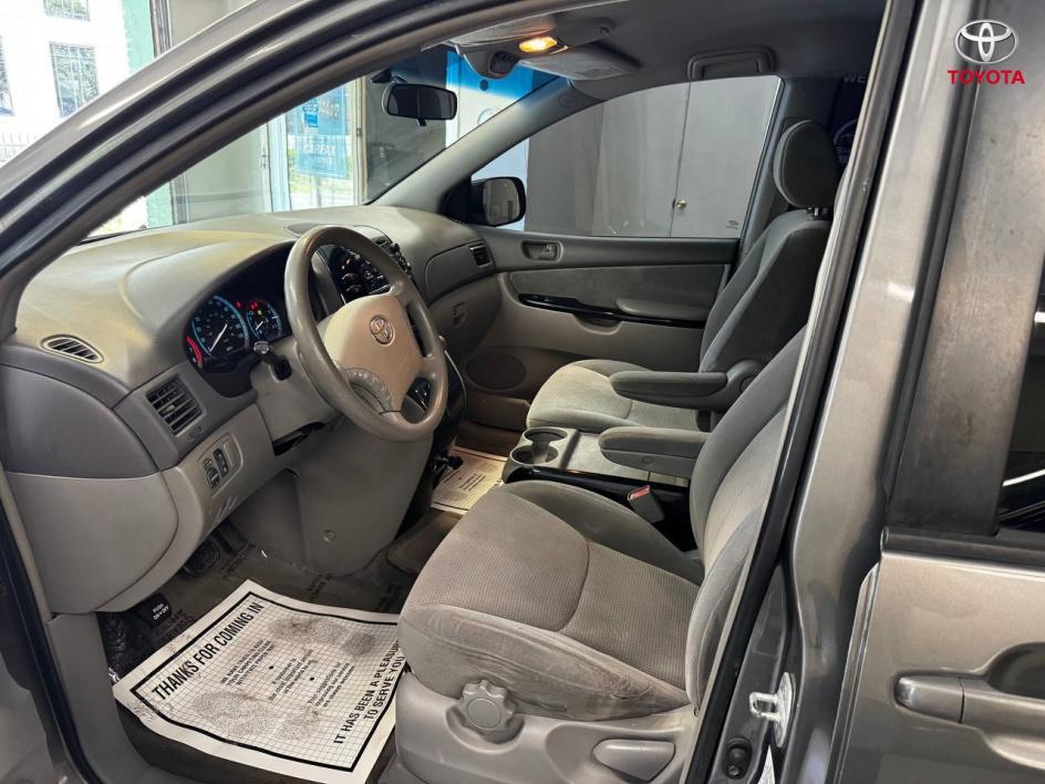 used 2004 Toyota Sienna car, priced at $5,555