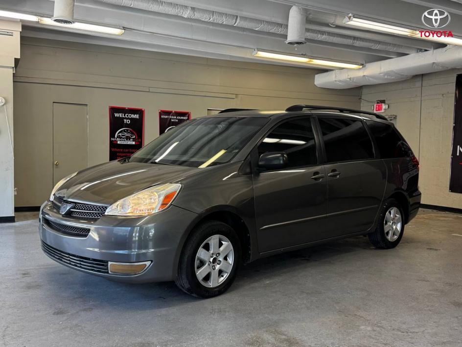 used 2004 Toyota Sienna car, priced at $5,555