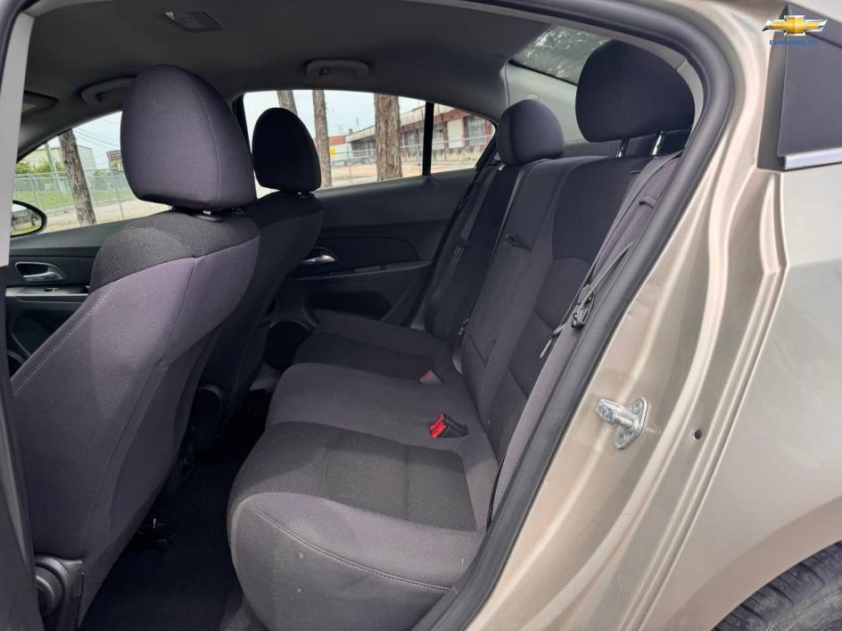 used 2014 Chevrolet Cruze car, priced at $5,499