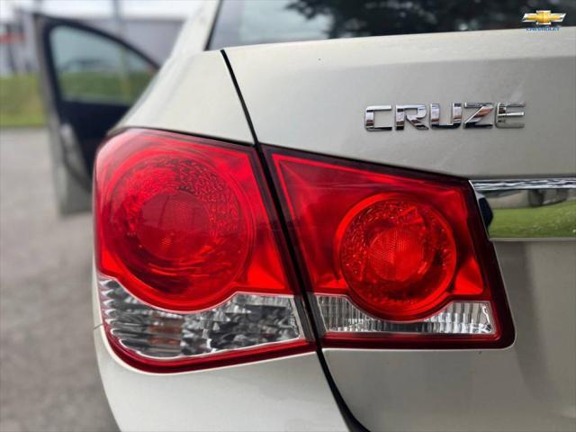 used 2014 Chevrolet Cruze car, priced at $5,666