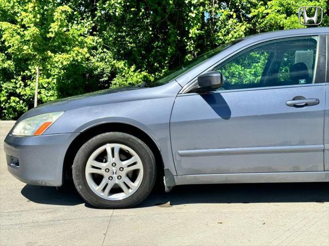 used 2007 Honda Accord car, priced at $5,555