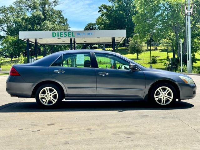 used 2007 Honda Accord car, priced at $5,555