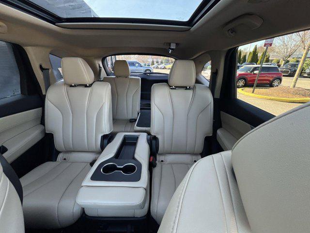 used 2022 Acura MDX car, priced at $37,200