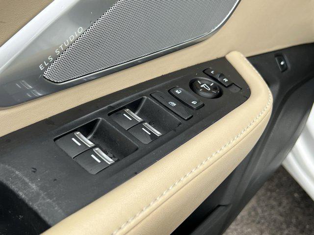 used 2022 Acura RDX car, priced at $30,900