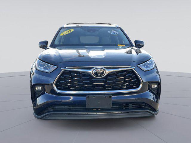 used 2022 Toyota Highlander car, priced at $35,750