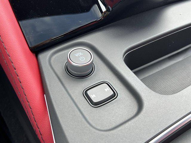 new 2025 Acura MDX car, priced at $70,250