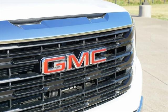 new 2024 GMC Sierra 1500 car, priced at $38,202