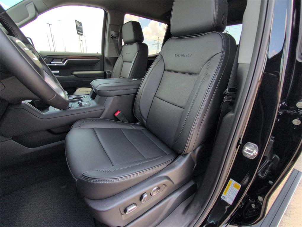 new 2025 GMC Sierra 1500 car, priced at $65,429