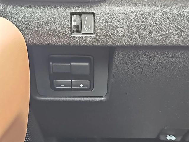 new 2025 GMC Canyon car, priced at $46,671