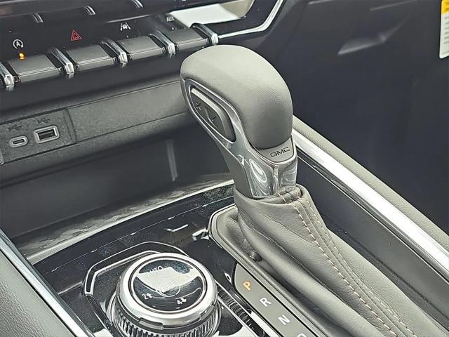 new 2025 GMC Canyon car, priced at $46,671