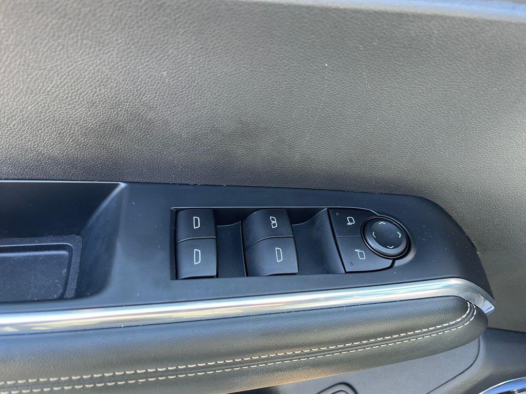 used 2025 GMC Acadia car, priced at $36,293