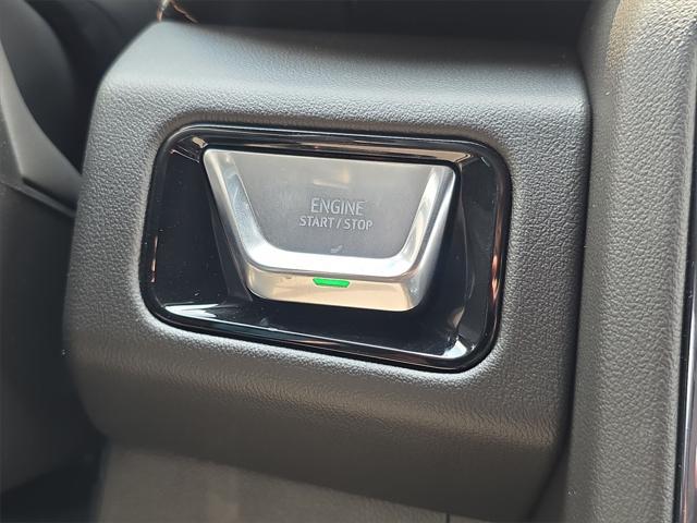 used 2025 GMC Yukon XL car, priced at $89,236