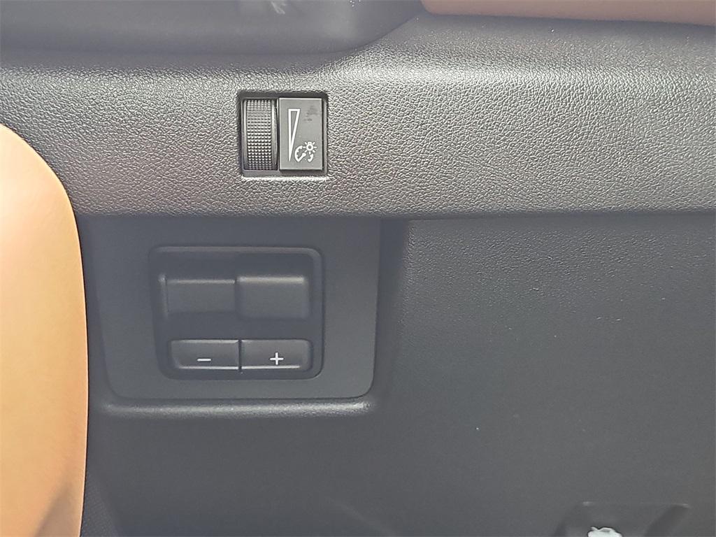 new 2025 GMC Canyon car, priced at $46,582