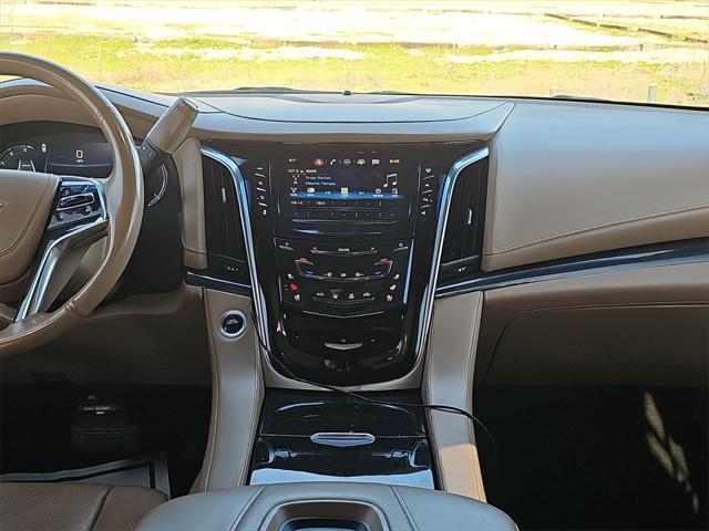 used 2019 Cadillac Escalade ESV car, priced at $32,372