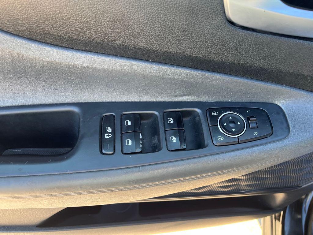 used 2022 Hyundai Santa Fe car, priced at $18,892