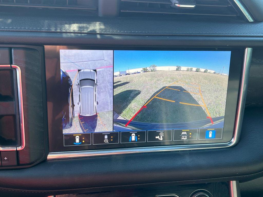 used 2021 GMC Yukon car, priced at $50,990